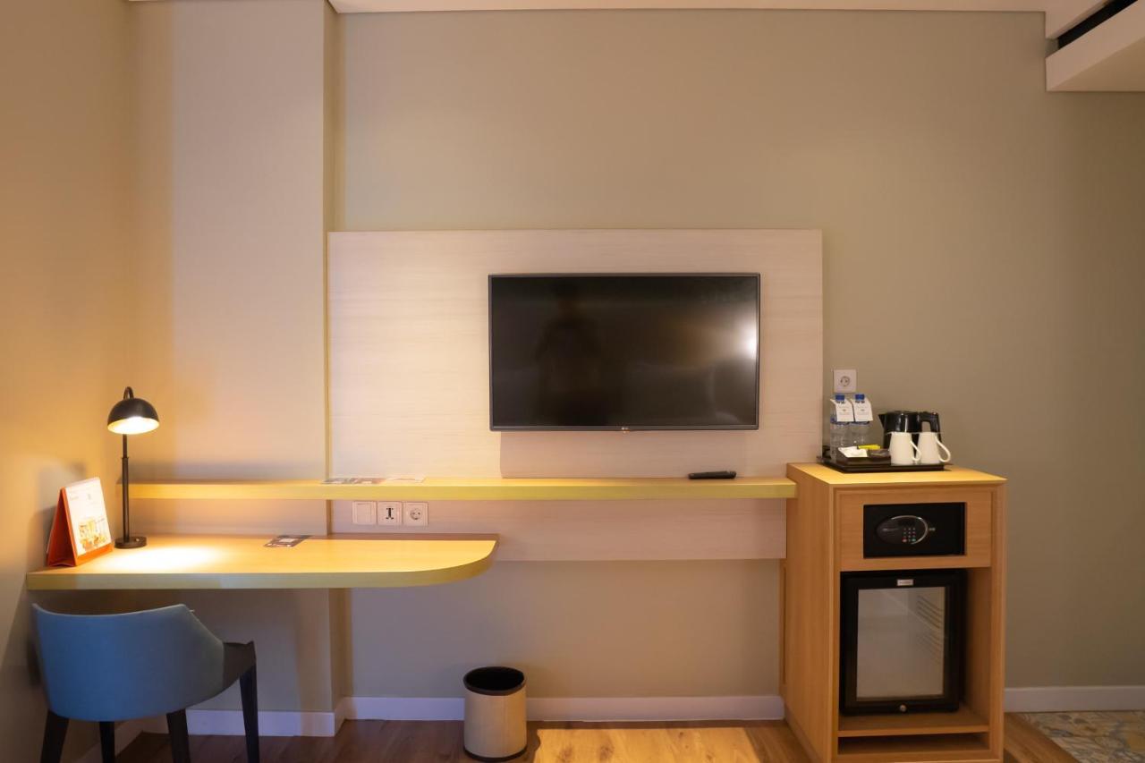 Swiss-Belinn Saripetojo Solo Kültér fotó