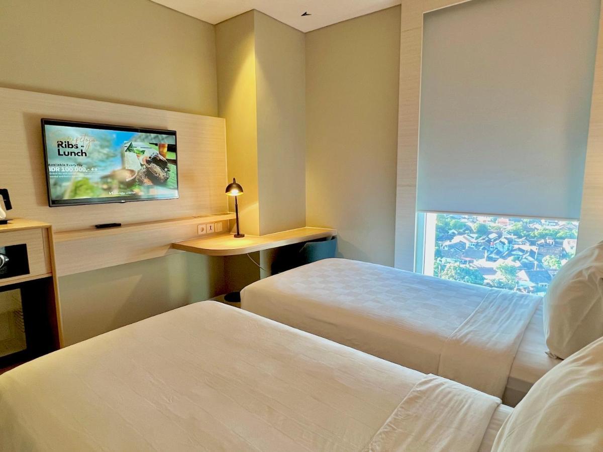 Swiss-Belinn Saripetojo Solo Kültér fotó