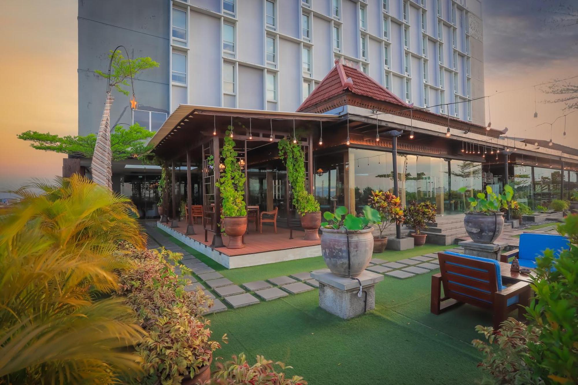 Swiss-Belinn Saripetojo Solo Kültér fotó