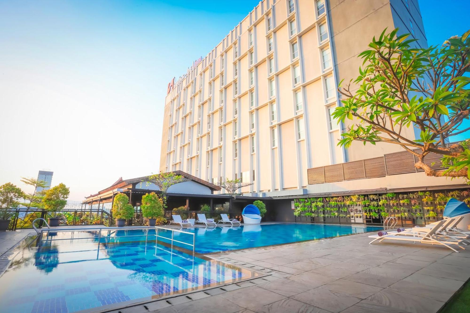 Swiss-Belinn Saripetojo Solo Kültér fotó